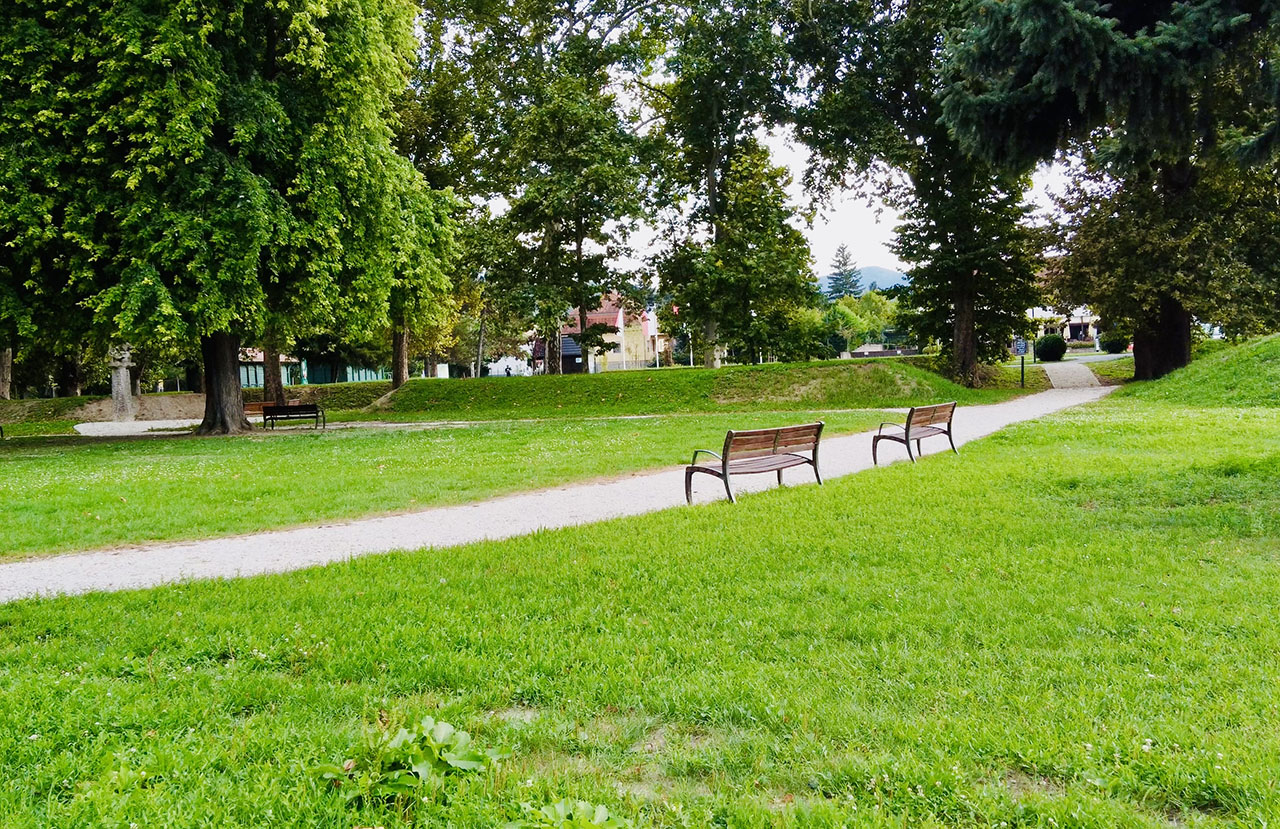 A Visegrádi Nagyparkoló Környezete - Városi Nagypark 