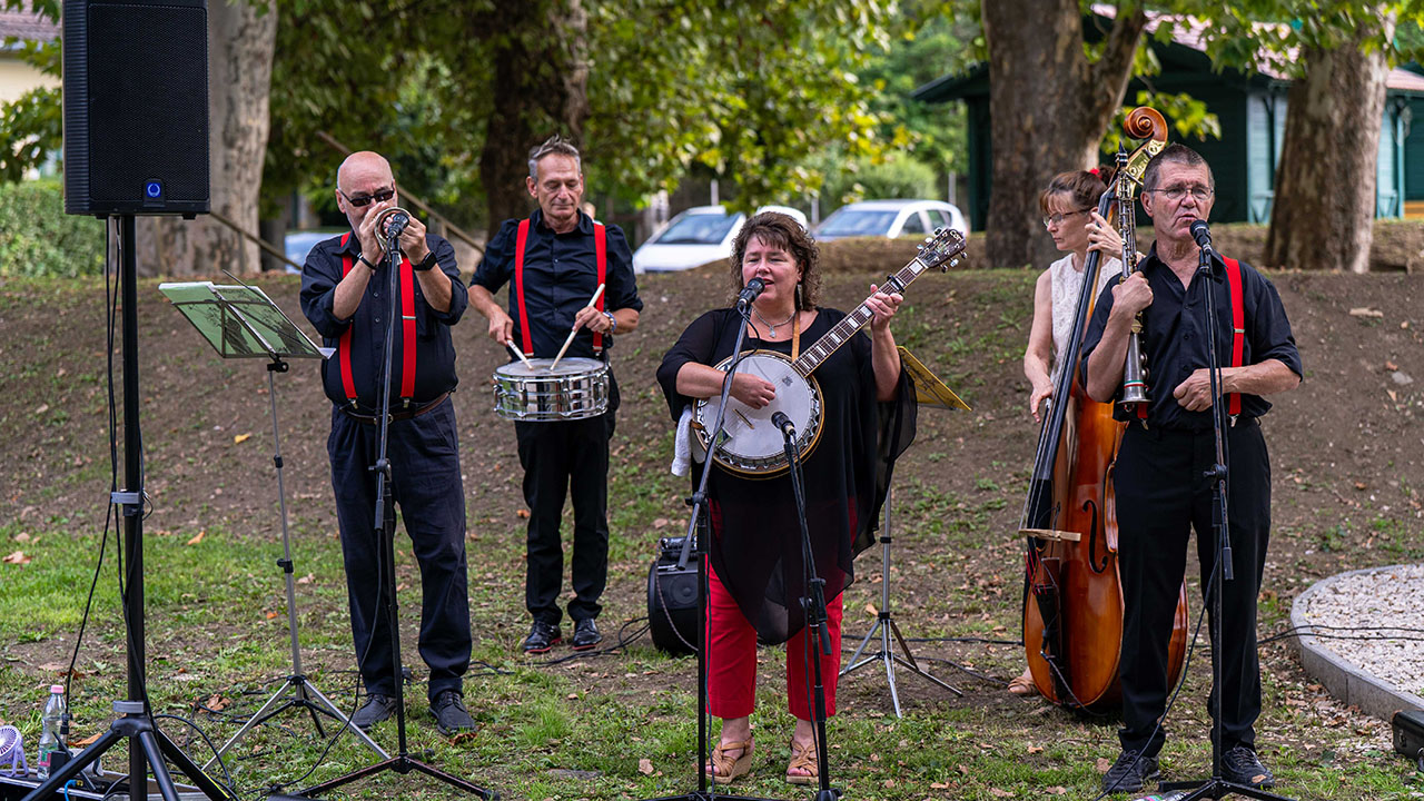 A Visegrádi Nagyparkoló Környezete - Városi Nagypark Átadása