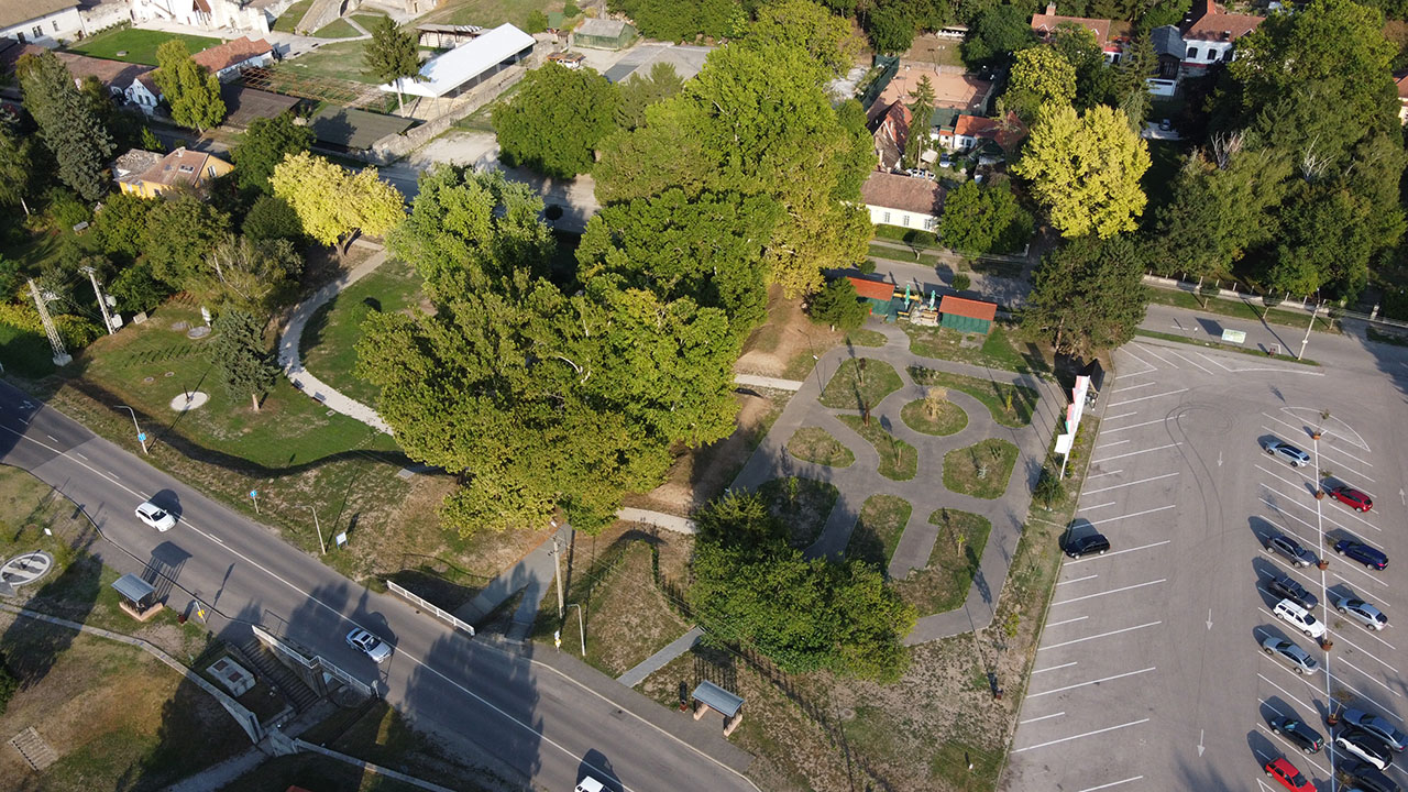 A Visegrádi Nagyparkoló Környezete - Városi Nagypark 