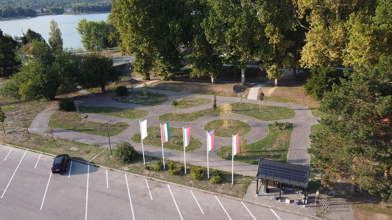 A Visegrádi Nagyparkoló Környezete - Városi Nagypark 