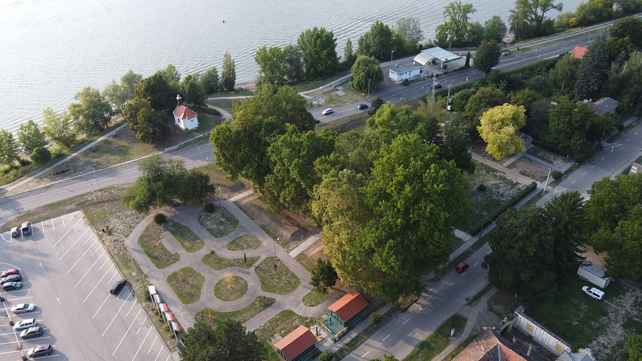 A Visegrádi Nagyparkoló Környezete - Városi Nagypark 